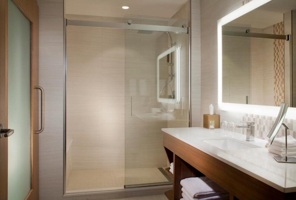 The Westin Dallas Downtown - 1 Kingsize Bed, Luxe Logeerkamer