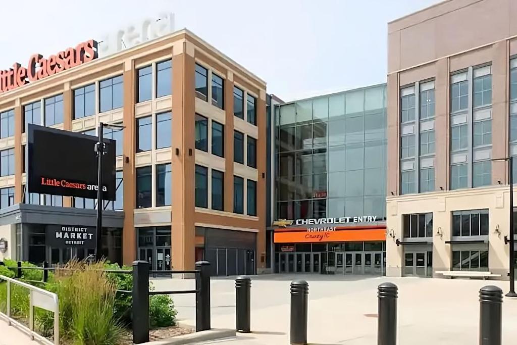 Amazing 1 BR Apt In City Center photo