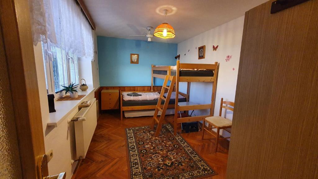 Postel nebo postele na pokoji v ubytování Apartmán Vysoké nad Jizerou