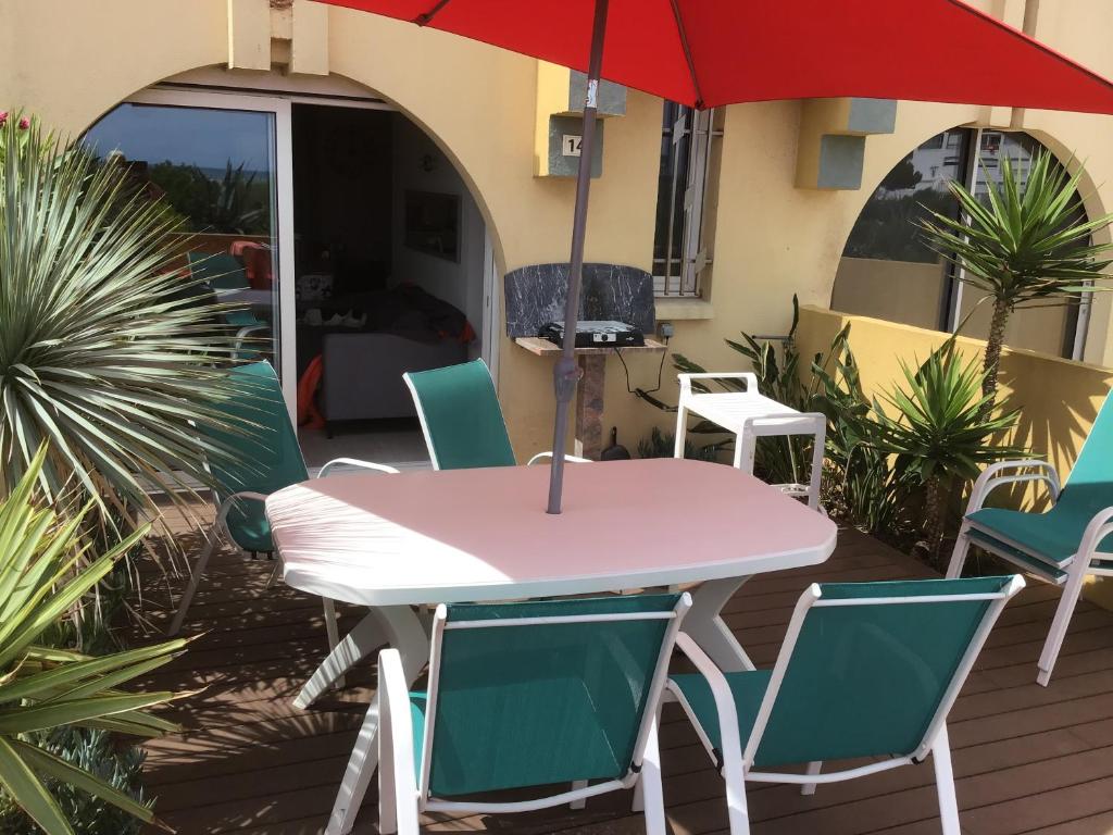 Patio nebo venkovní prostory v ubytování BORD DE MER