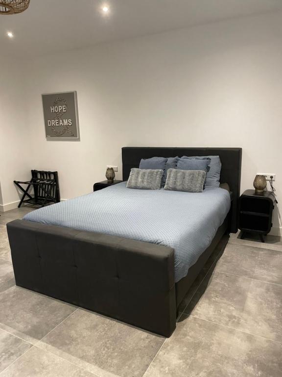 B en B Stipdonk - Double Room With Private Bathroom