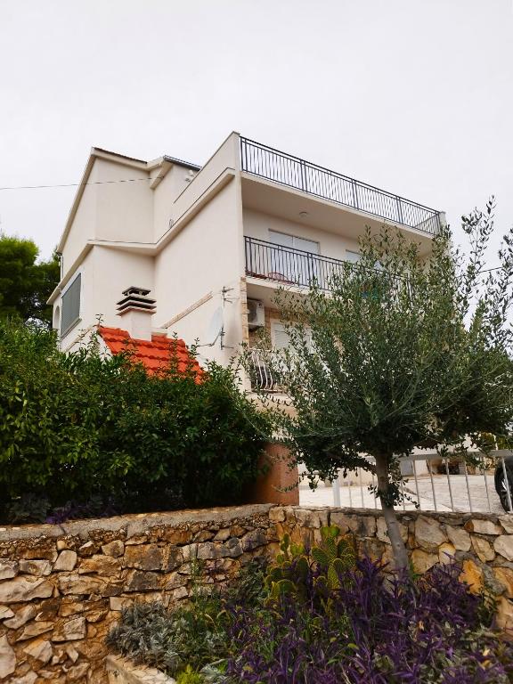 Budova, v ktorej sa apartmán nachádza