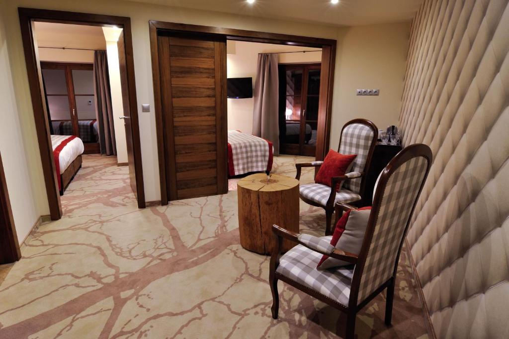 Posezení v ubytování Hotel Cascade Resort & Spa