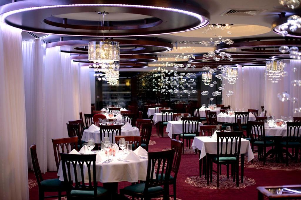 Restaurace v ubytování Hotel Cascade Resort & Spa