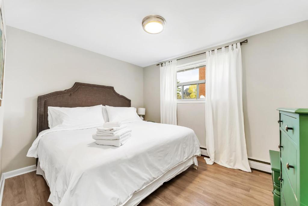 The Magnolia Newly Renovated and Beautifully Furnished 2 Bedroom