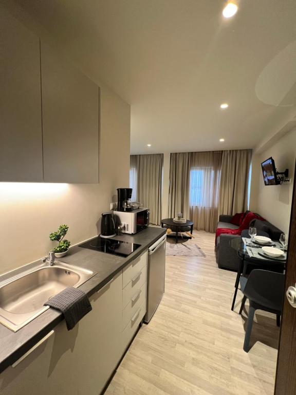 Athenian Retreat Penthouses - 9