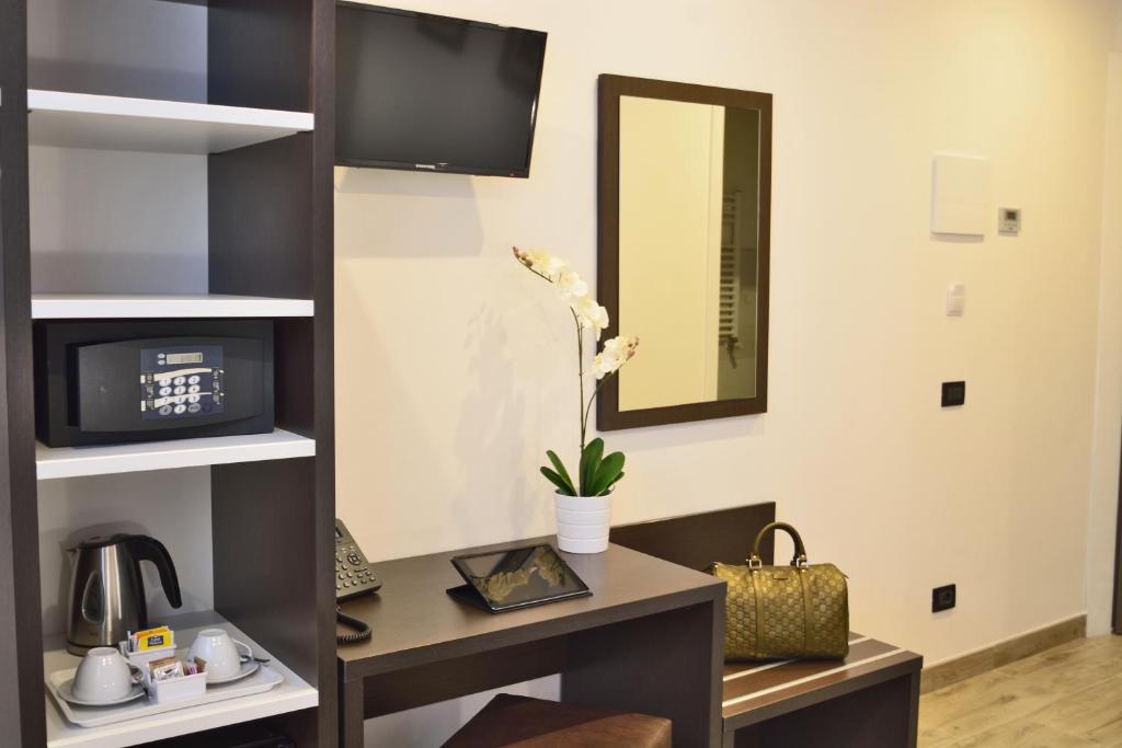 Hotel Luxor Florence - Resim 13