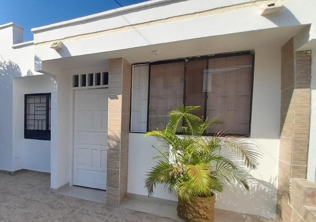 LINDO APARTAMENTO CERCA AL CC ALAMEDAS