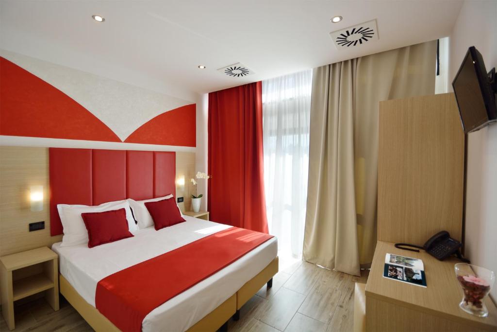 Hotel Luxor Florence - Resim 12