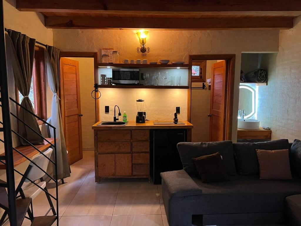 Kuchyň nebo kuchyňský kout v ubytování CABAÑAS SAN MATEO en mazamitla