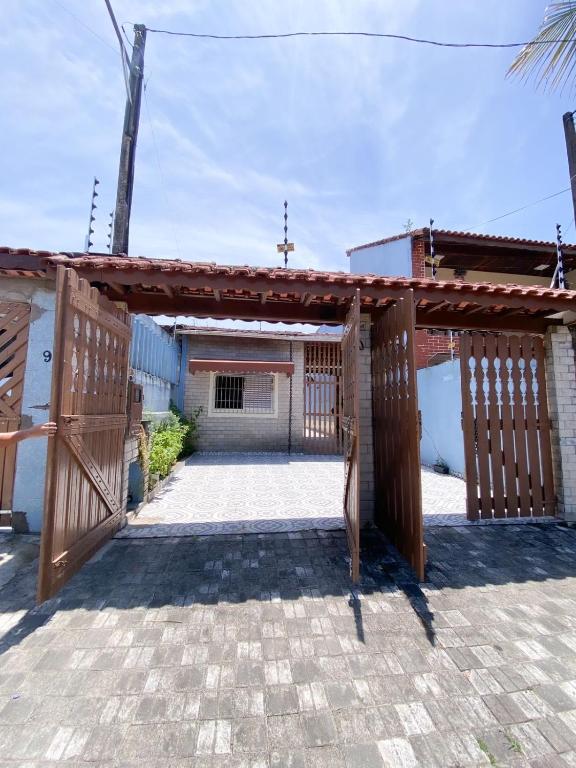 Casa em Mongaguá Plataforma - Two-Bedroom House