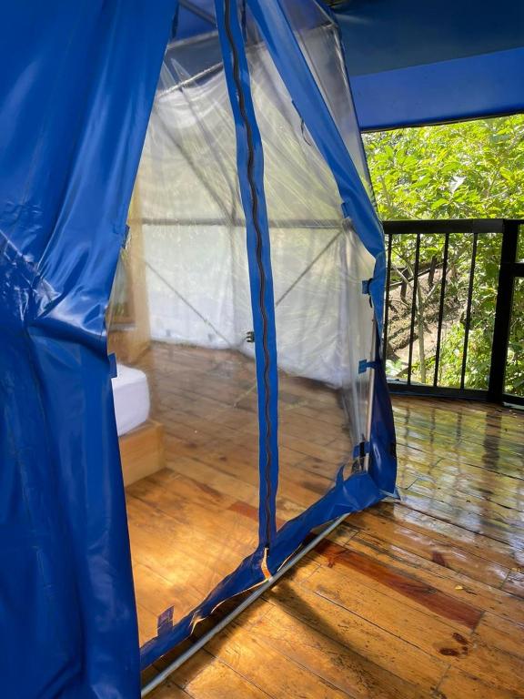 Balkón nebo terasa v ubytování Villas del Rio Glamping