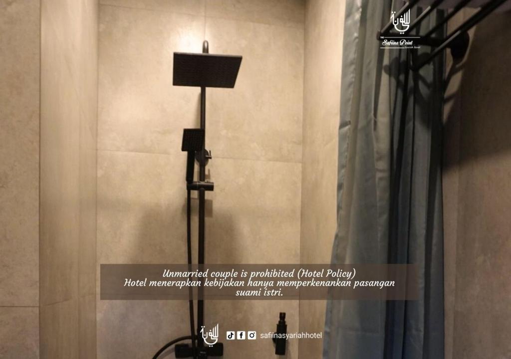 Fotografie z fotogalerie ubytování The Safiina Point Syariah Hotel v destinaci Tjileungsir