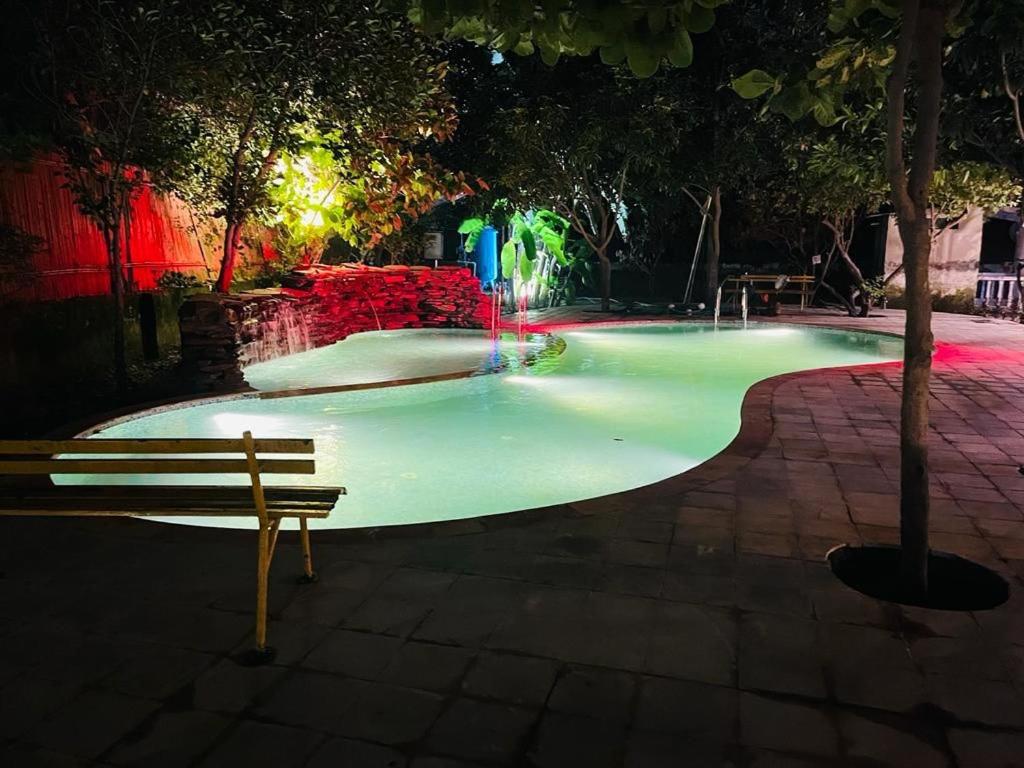 Green Leaf Cafe And Home Stay
