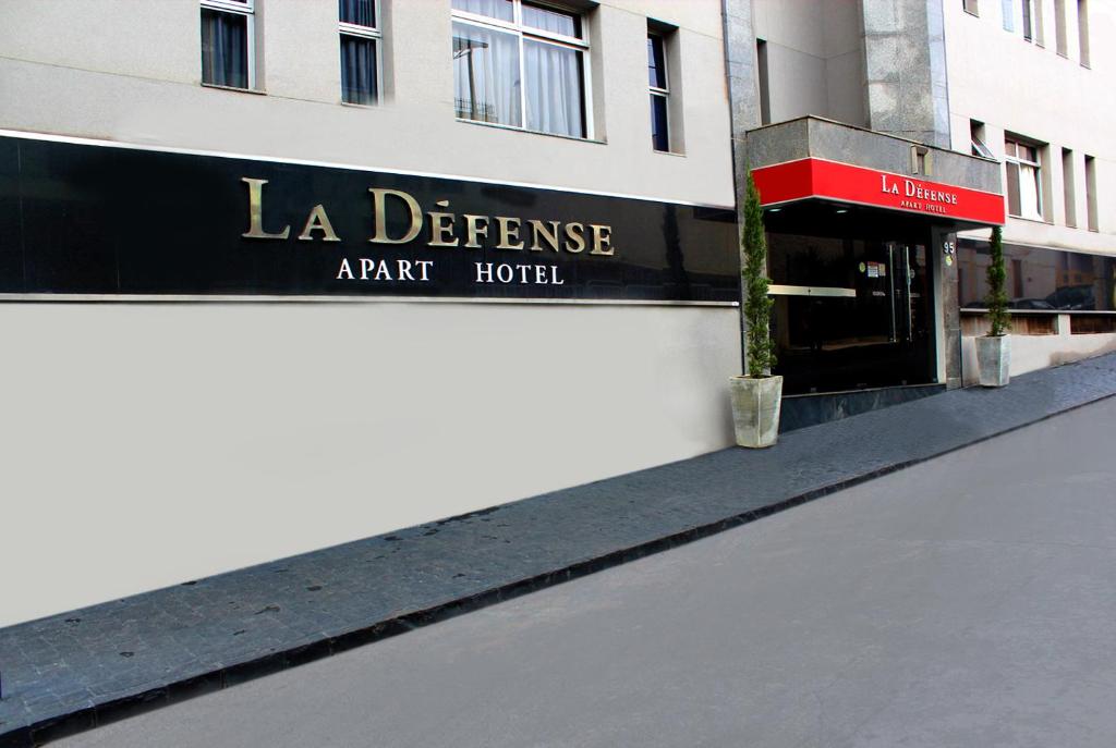  La Défense Apart Hotel