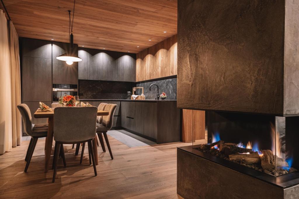 A kitchen or kitchenette at Residence Chalet L'Salvan
