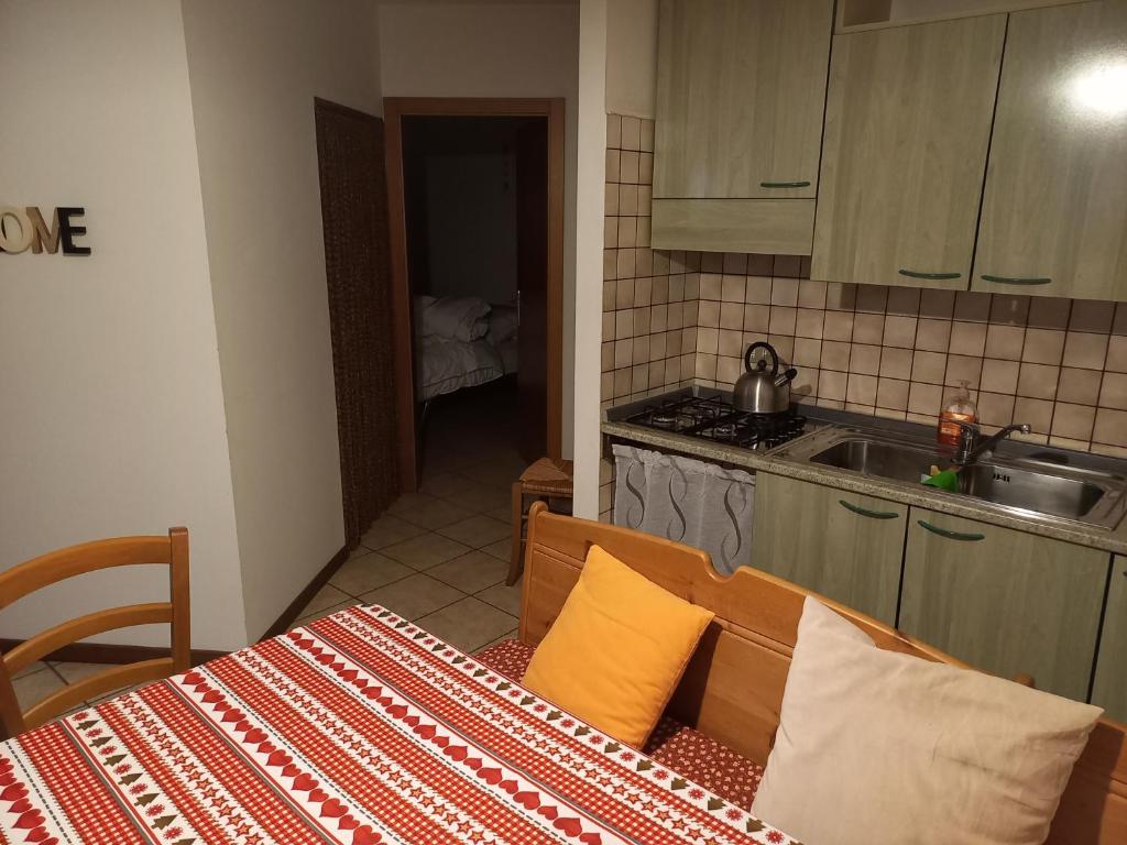 Kuchyň nebo kuchyňský kout v ubytování La finestra sul Brenta