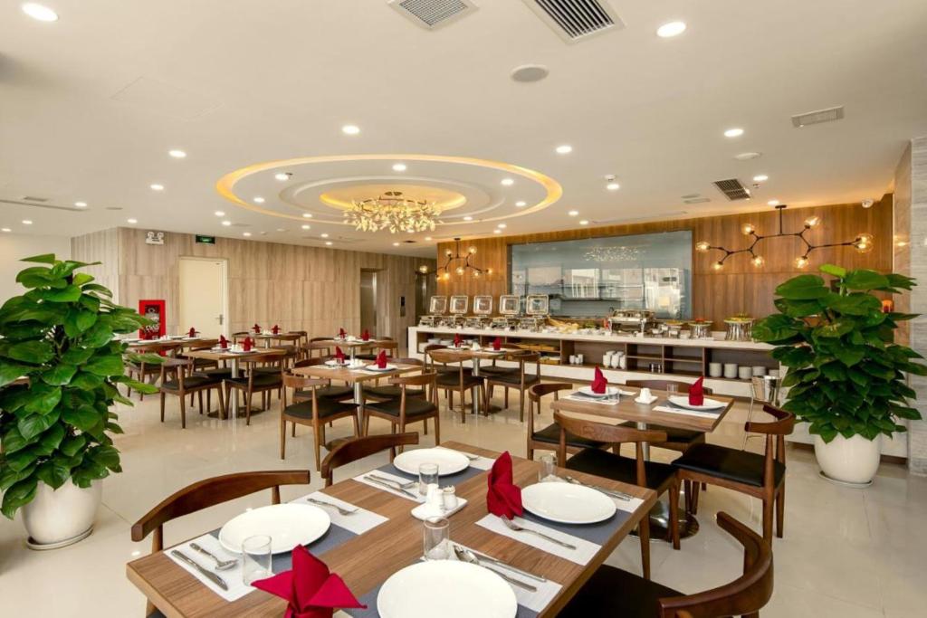 Restaurace v ubytování Amunra Ocean Hotel