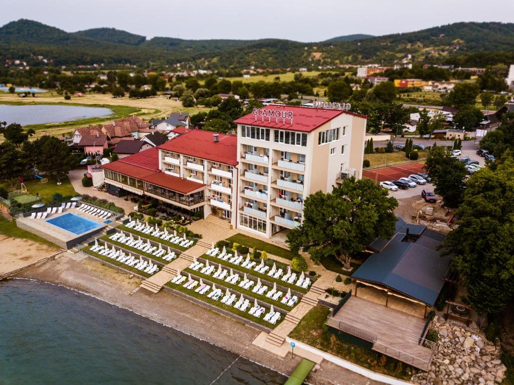 an aerial view of a hotel with a resort at Hotel Glamour in Kaluža