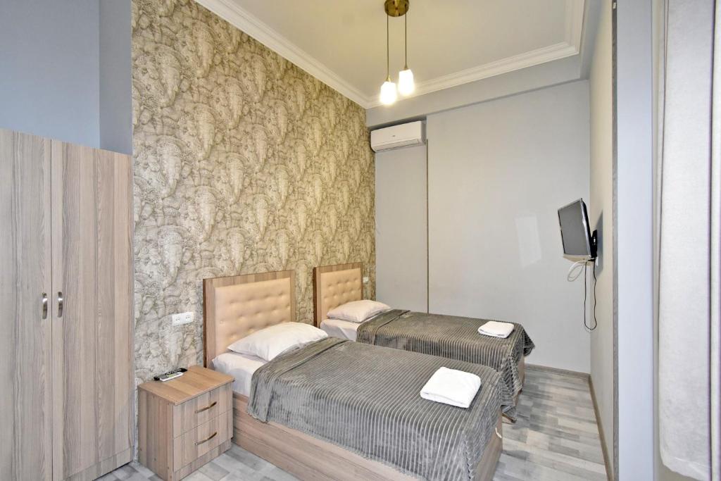 Modern apartments and Tours - Budget Twin Room