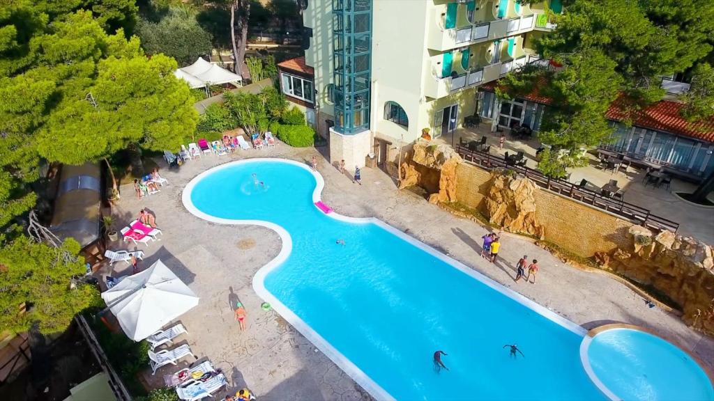 Výhled na bazén z ubytování Paglianza Hotel nebo okolí