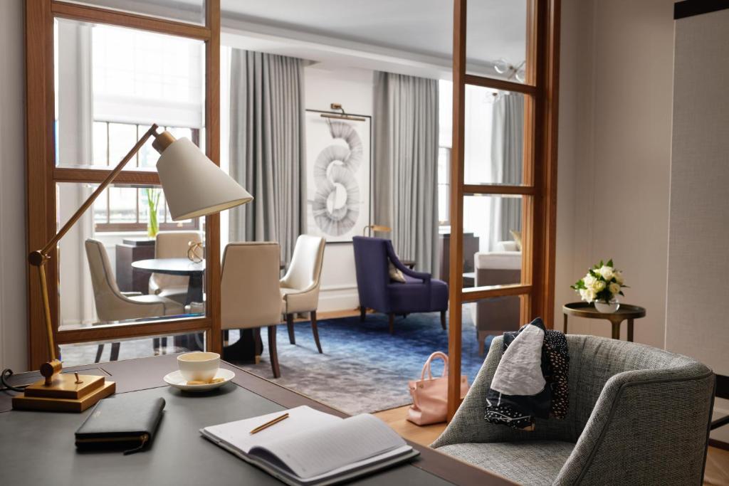 Corinthia London photo