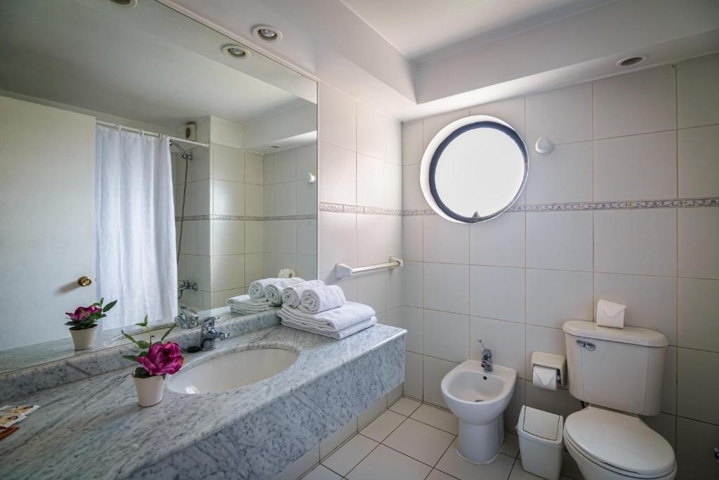 Koupelna v ubytování Hotel Montecarlo Viña del Mar