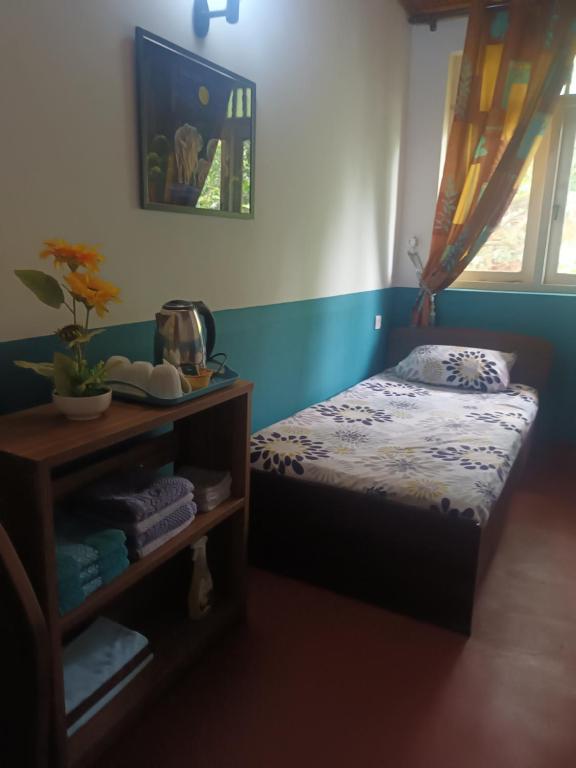 Lovely FLowers in Mount Lavinia - Triple Room