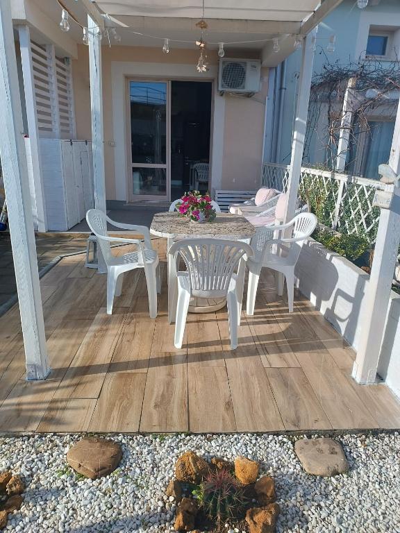 Rõdu või terrass majutusasutuses Residence Calazzurra Noto