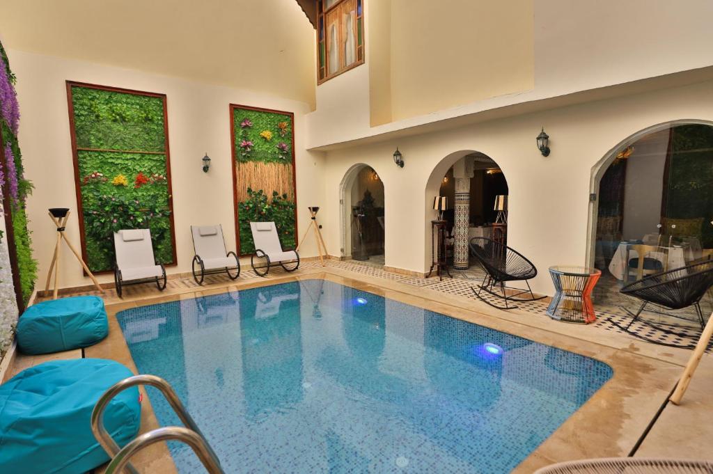 Bazén v ubytování DARIF's Riad & Spa nebo v jeho okolí