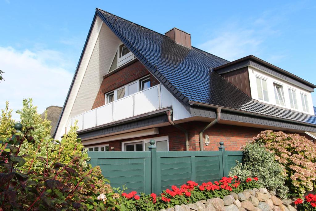 Haus Günther Mittelweg 1, App 3, Wenningstedt (updated prices 2024)