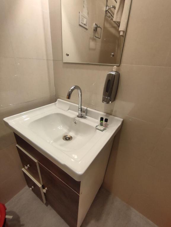 GRACE INN GUEST HOUSE, Near Airport and Ion Digital - Sala Dupla Superior