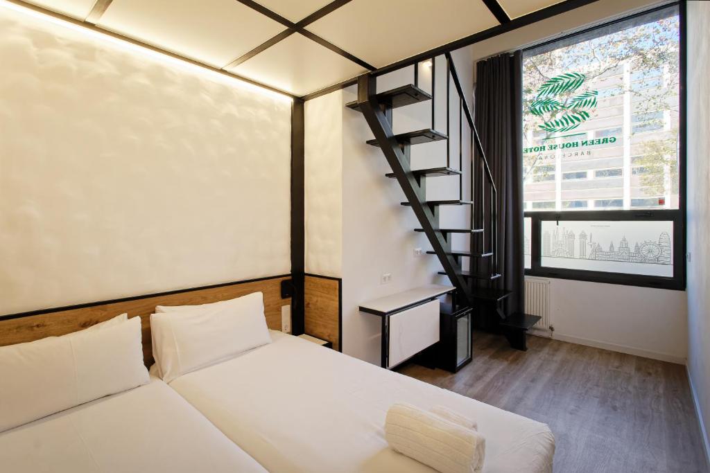 
Duplex Quadruple Room
