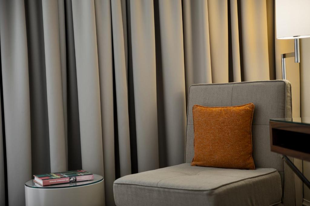 Renaissance Lucerne Hotel - Resim 11