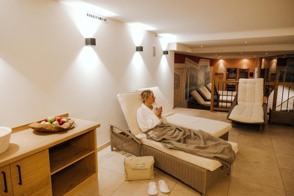 A seating area at Hotel Glockenstuhl