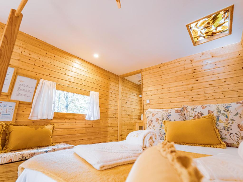Postel nebo postele na pokoji v ubytování Cantinho d'Azenha