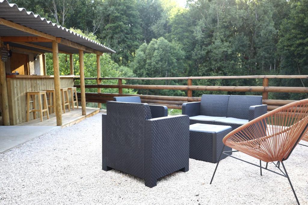 Fotografie z fotogalerie ubytování Les Chalets Du Marais v destinaci Saint-Pierre-Aigle