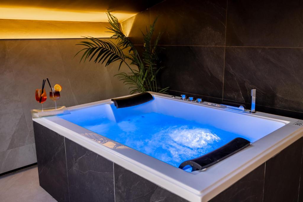 Black Hotel - Resim 24