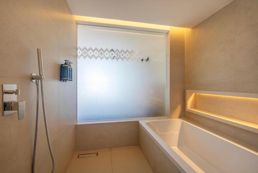 Royalton Splash Riviera Cancun, An Autograph Collection All-Inclusive Resort - Luxuriöse Junior Suite Mit Meerblick