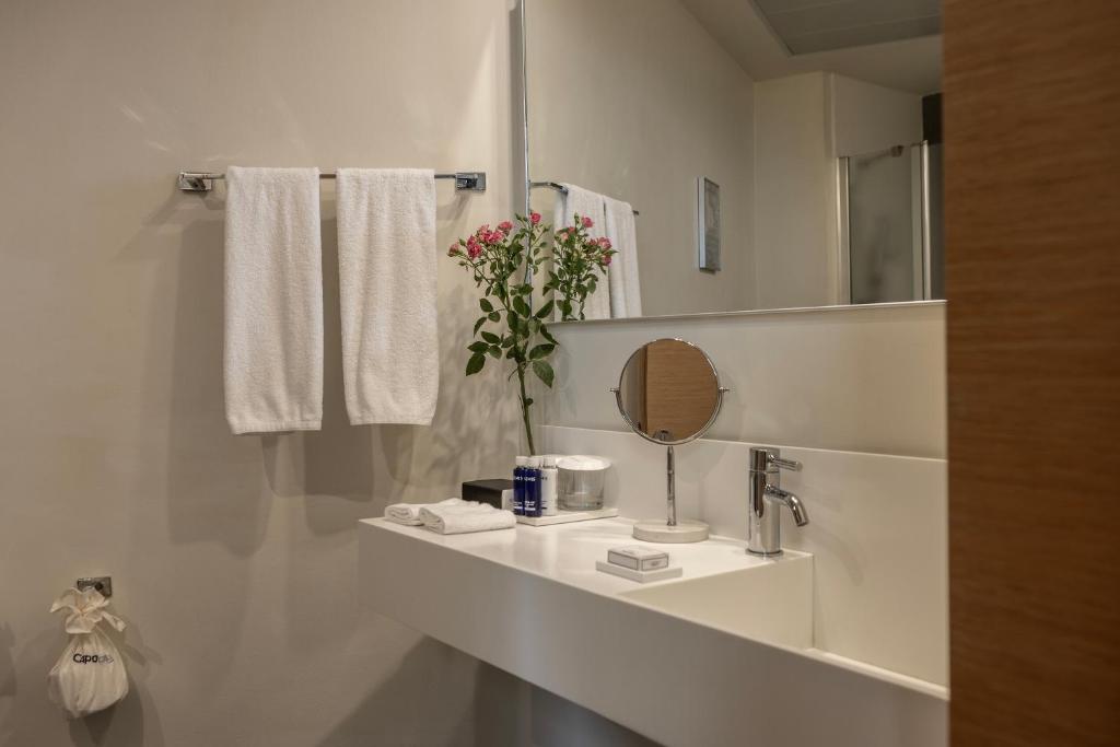 Capo Bay Hotel - Superior Triple Room With Sea View