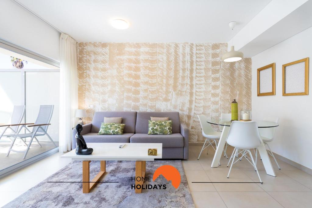 Χώρος καθιστικού στο #200 Panoramic Flat by Home Holidays