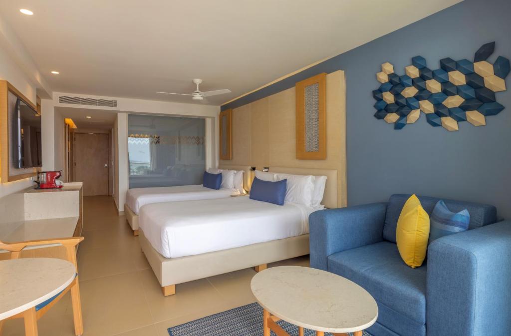 Royalton Splash Riviera Cancun, An Autograph Collection All-Inclusive Resort - 海滨钻石俱乐部两卧室豪华小型套房