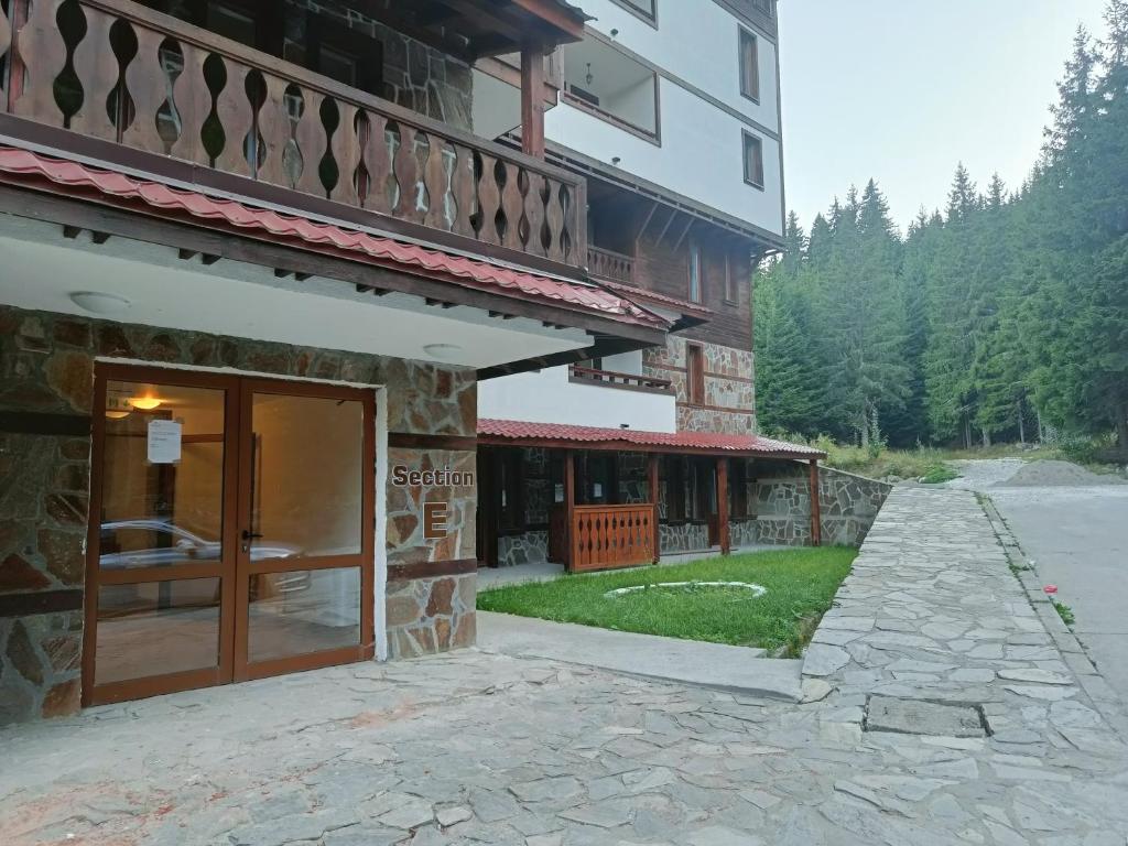 Budova, kde se apartmán nachází
