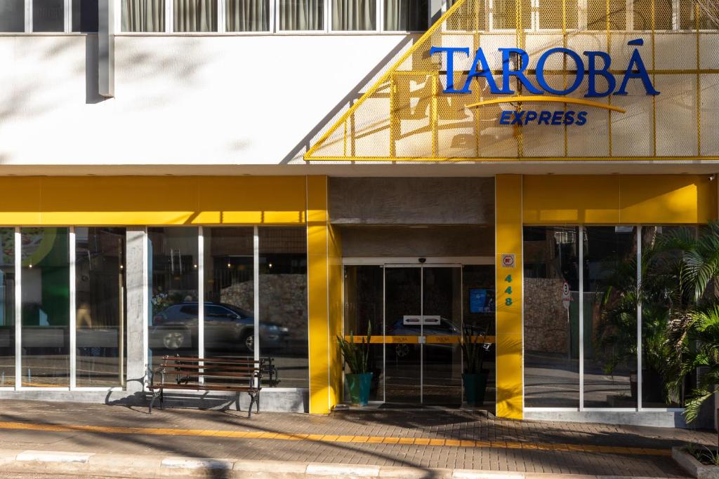 Exteriér nebo vchod ubytování Tarobá Express