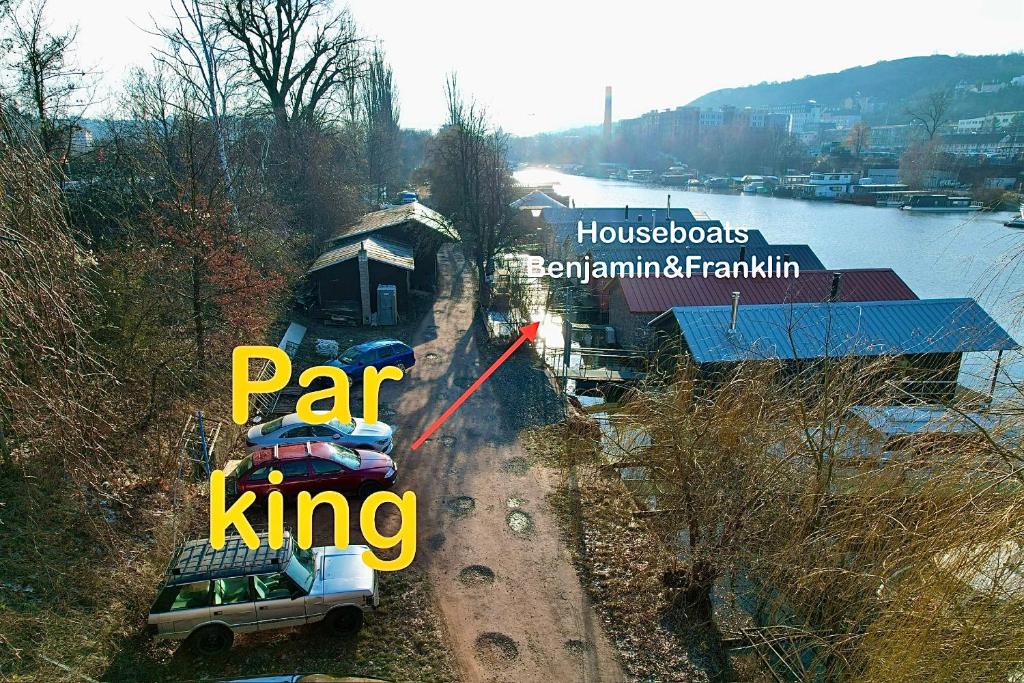 Příroda nedaleko ubytování na lodi