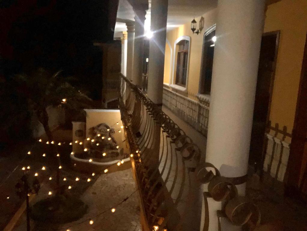 Imagine din galeria proprietății Mayan Plaza B&B Habitación Independiente în Copan Ruinas