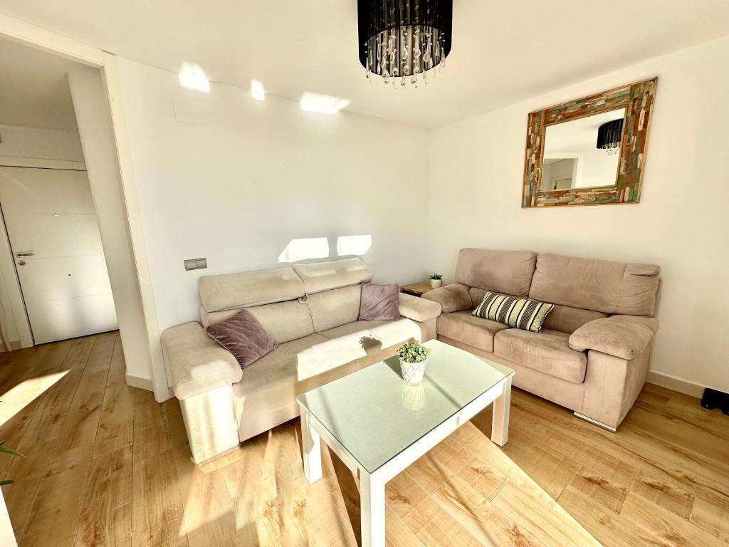 Gorgeous Seaside Apartment in Carihuela - Two-Bedroom Apartment