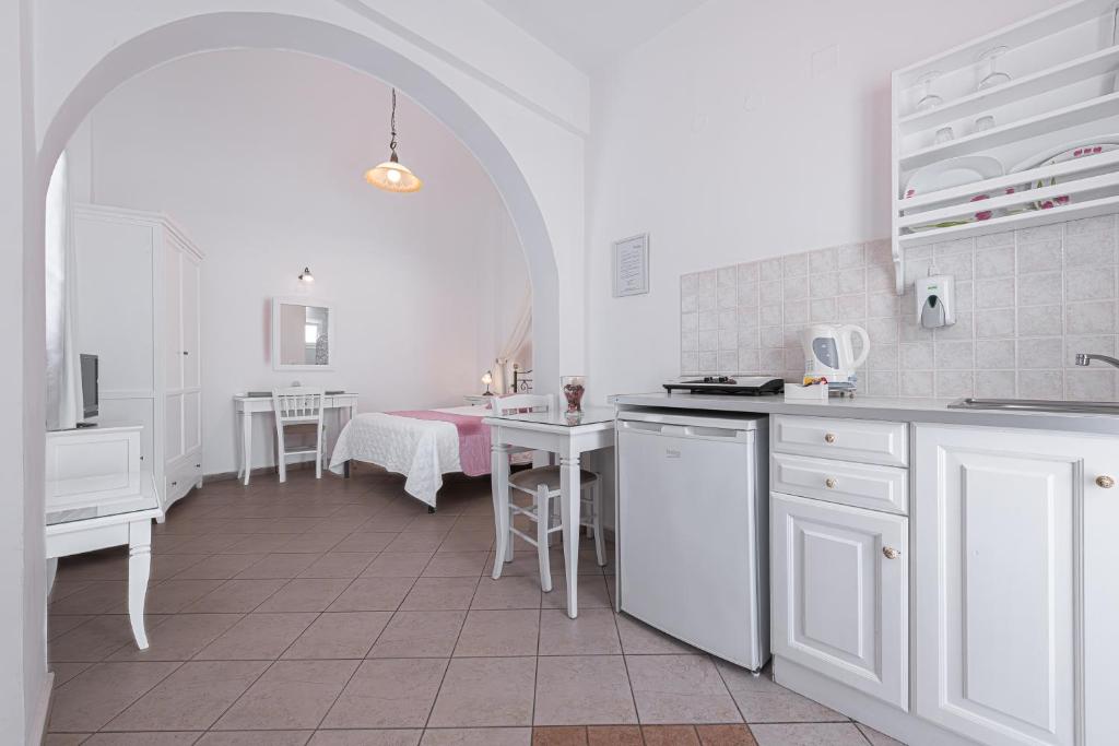 Reverie Santorini Hotel - 10