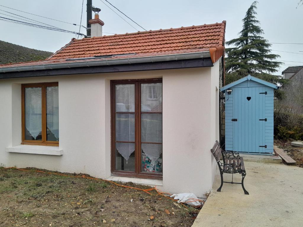 LES GITES DU JARIEL - Maison D'une Chambre