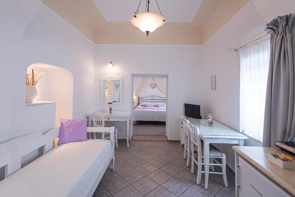 Reverie Santorini Hotel - 12